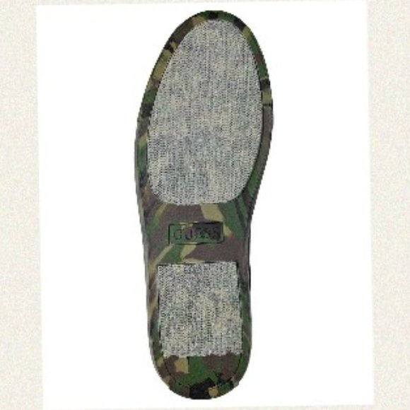 GUESS Men's Bello Pebble Leather Camo Slip-Ons Size 8 - Picture 9 of 9